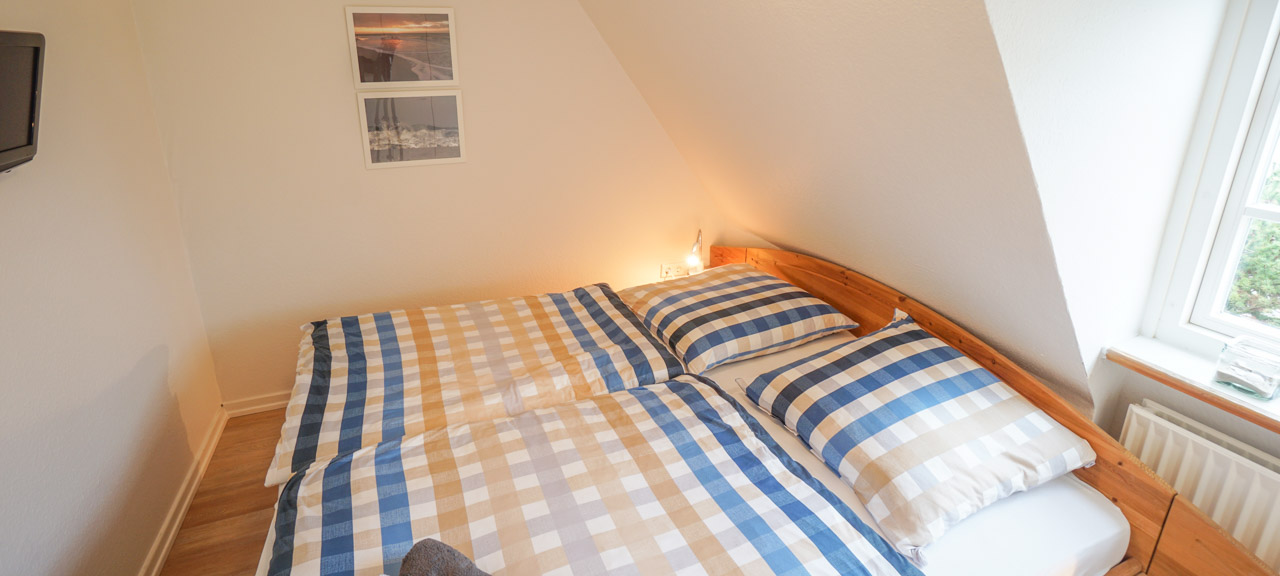 Schlafzimmer Lena - Aktivieren Sie bitte Javascript, um die Bilder zu sehen.